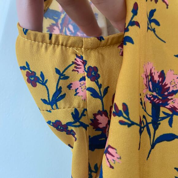 Modcloth Top Women's Size Small Yellow Chic Sophistication Floral Sleeveless Top - Picture 11 of 12